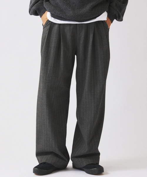 JOURNAL STANDARD relume(ジャーナルスタンダード レリューム)の「ヒールカット ルーズ ストライプ スラックス(スラックス・メンズ・グレー・LARGE/MEDIUM/SMALL)」の6枚目の写真