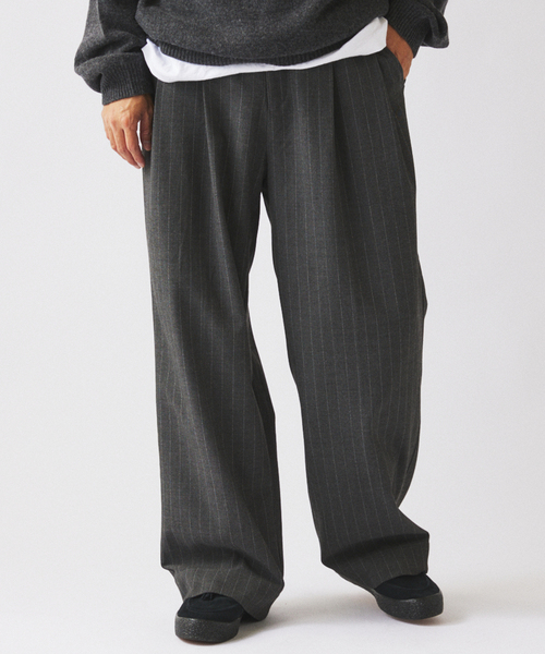 JOURNAL STANDARD relume(ジャーナルスタンダード レリューム)の「ヒールカット ルーズ ストライプ スラックス(スラックス・メンズ・グレー・LARGE/MEDIUM/SMALL)」の7枚目の写真