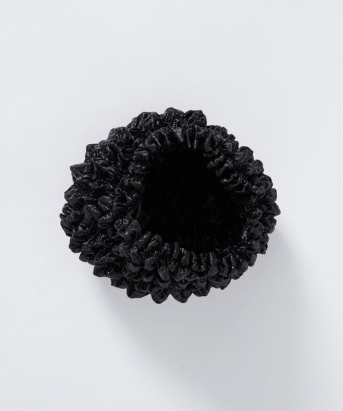 BUNZABURO（ブンザブロウ）の「二重ぷくぷくプチバッグ メタリック（ハンドバッグ・メンズ・ブラック・FREE）」の4枚目の写真