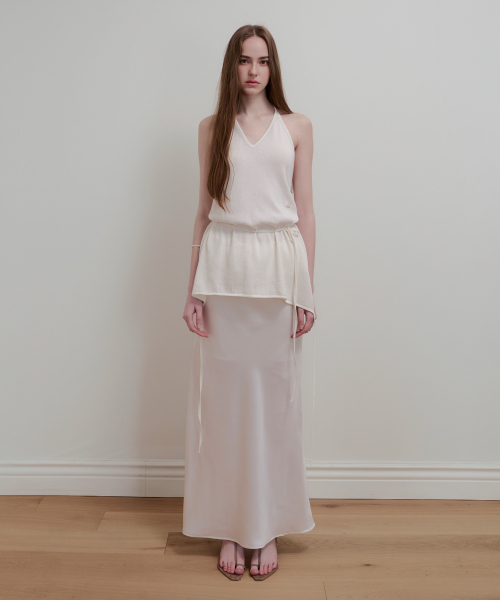 AOPT(アオプト)の「BALLOON DETAIL SATIN SKIRT - WHITE(スカート・レディース・その他・MEDIUM/SMALL)」の3枚目の写真