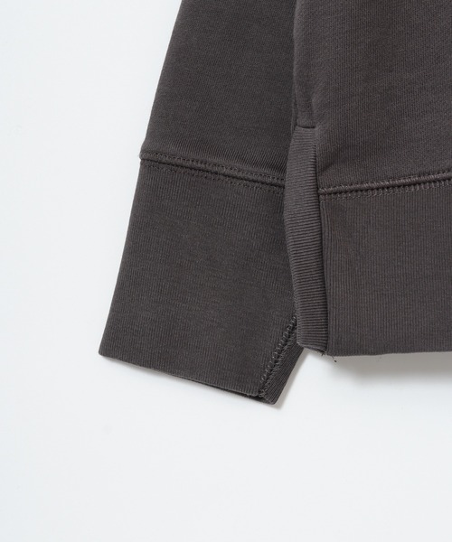 OMNES(オムネス)の「裏毛スウェットサイドスリットプルオーバー KIDS(スウェット・キッズ・ピンクベージュ/チャコール/モカ・130cm/120cm)」の11枚目の写真