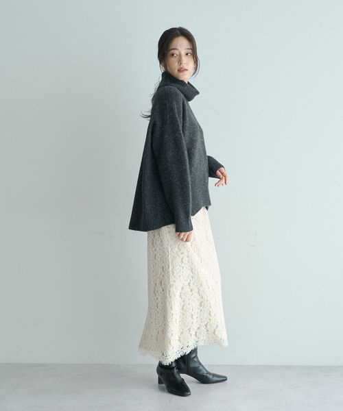 YECCA VECCA（イェッカヴェッカ）の「スリットタートルネックニット（ニット/セーター・レディース・ライトグレー/ラベンダー/サックスブルー/チャコールグレー・FREE）」の9枚目の写真