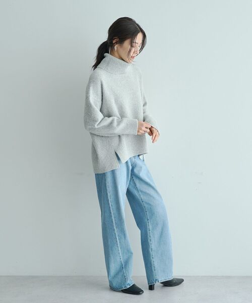 YECCA VECCA（イェッカヴェッカ）の「スリットタートルネックニット（ニット/セーター・レディース・ライトグレー/ラベンダー/サックスブルー/チャコールグレー・FREE）」の17枚目の写真
