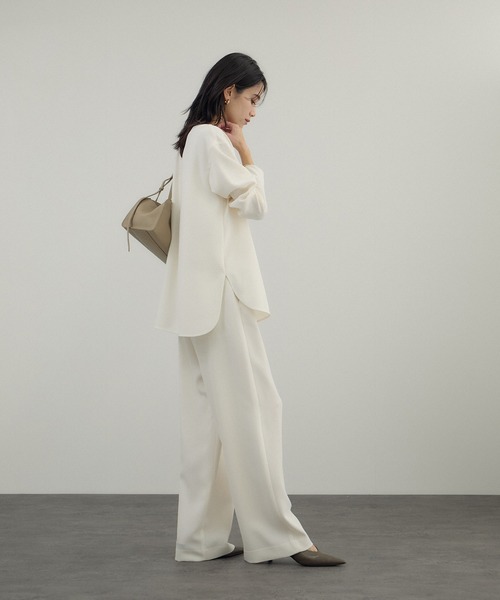 SALON adam et rope'（サロン アダム エ ロペ）の「トリアセボートリブブラウス / セットアップ対応（シャツ/ブラウス・レディース・オフホワイト/ブラック・FREE）」の7枚目の写真