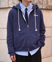 Noen（ノエン）の「カレッジロゴジップフーディー（パーカー）」