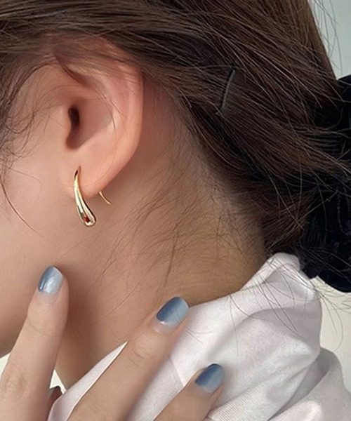 Rennet(レネット)の「【 金属アレルギー対応 】 しずくシルエット ステンレス製キャッチレスピアス(ピアス(両耳用)・レディース・ピンクゴールド/シルバー/ゴールド・SMALL/MEDIUM)」の4枚目の写真