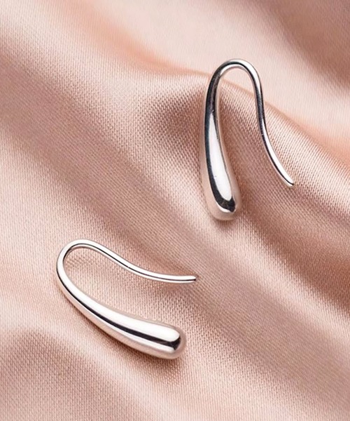 Rennet(レネット)の「【 金属アレルギー対応 】 しずくシルエット ステンレス製キャッチレスピアス(ピアス(両耳用)・レディース・ピンクゴールド/シルバー/ゴールド・SMALL/MEDIUM)」の7枚目の写真