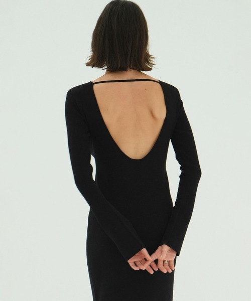 CLANE(クラネ)の「W FACE POWER SHOULDER KNIT ONEPIECE(ワンピース・レディース・ブラック/チャコールグレー・2/1)」の2枚目の写真