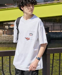 CONVERSE（コンバース）の「CONVERSE / コンバース ロゴ刺繍　グラフィックプリント フライス クルーネック 半袖Tシャツ（Tシャツ/カットソー）」