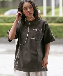 CONVERSE（コンバース）の「CONVERSE / コンバース ロゴ刺繍　グラフィックプリント フライス クルーネック 半袖Tシャツ（Tシャツ/カットソー）」