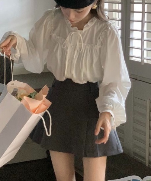 セール】【春夏新作】フリルギャザーパフスリーブブラウス（シャツ