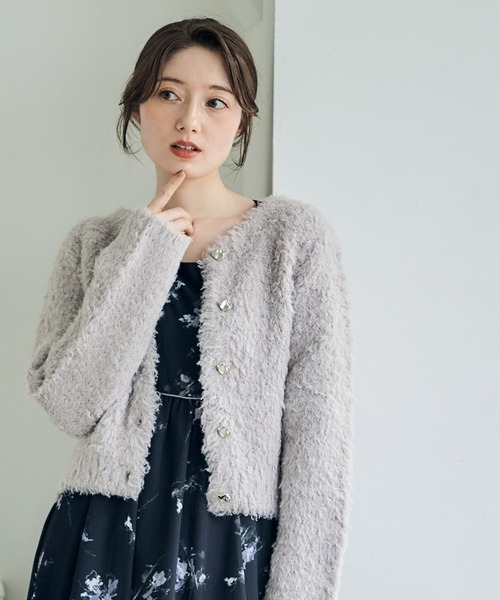 12Twelve Agenda(トゥエルブ アジェンダ)の「フェザータッチクルーネックカーディガン(カーディガン/ボレロ・レディース・ホワイト/グレー・M)」の10枚目の写真