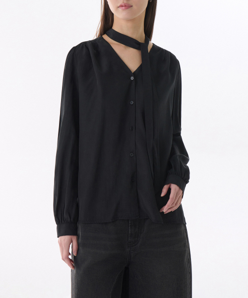 MUSINSA STANDARD WOMAN（ムシンサスタンダードウーマン）の「ウィメンズボリュームシャーリングタイブラウス[ブラック]（シャツ/ブラウス・レディース・その他・LARGE/MEDIUM/SMALL/X-SMALL）」の6枚目の写真