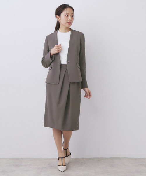 index（インデックス）の「ストレッチノーカラージャケット/セットアップ対応【洗濯機OK/防シワ/イージーアイロン】（ノーカラージャケット・レディース・ネイビー/ブラック系7/ナチュラル/チャコールグレー・40/38/36/42）」の6枚目の写真