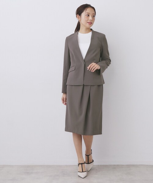 index（インデックス）の「ストレッチノーカラージャケット/セットアップ対応【洗濯機OK/防シワ/イージーアイロン】（ノーカラージャケット・レディース・ネイビー/ブラック系7/ナチュラル/チャコールグレー・40/38/36/42）」の7枚目の写真