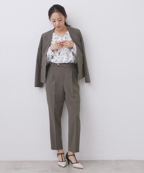 index（インデックス）の「ストレッチノーカラージャケット/セットアップ対応【洗濯機OK/防シワ/イージーアイロン】（ノーカラージャケット・レディース・ネイビー/ブラック系7/ナチュラル/チャコールグレー・40/38/36/42）」の8枚目の写真