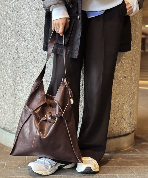 Scrap Book(スクラップブック)の「【atneK AND Scrap Book】ロングベルトワンショルダー(ショルダーバッグ・レディース・ブラック/ブラウン・FREE)」の3枚目の写真