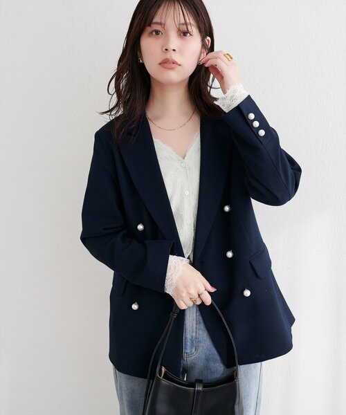 natural couture(ナチュラルクチュール)の「〈osono〉パール釦テーラードジャケット(テーラードジャケット・レディース・グレー/ネイビー/ライトベージュ・FREE)」の1枚目の写真