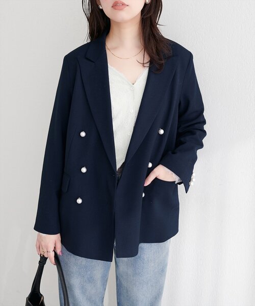 natural couture(ナチュラルクチュール)の「〈osono〉パール釦テーラードジャケット(テーラードジャケット・レディース・グレー/ネイビー/ライトベージュ・FREE)」の12枚目の写真
