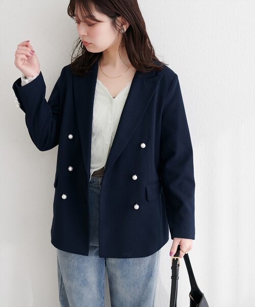 natural couture(ナチュラルクチュール)の「〈osono〉パール釦テーラードジャケット(テーラードジャケット・レディース・グレー/ネイビー/ライトベージュ・FREE)」の14枚目の写真