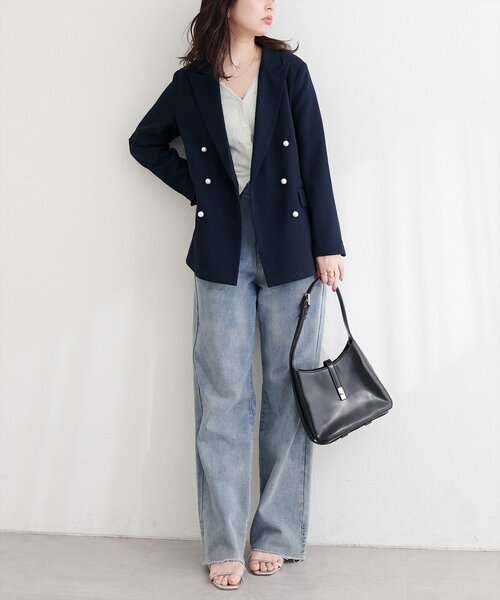 natural couture(ナチュラルクチュール)の「〈osono〉パール釦テーラードジャケット(テーラードジャケット・レディース・グレー/ネイビー/ライトベージュ・FREE)」の16枚目の写真