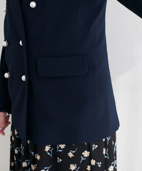 natural couture(ナチュラルクチュール)の「〈osono〉パール釦テーラードジャケット(テーラードジャケット・レディース・グレー/ネイビー/ライトベージュ・FREE)」の21枚目の写真