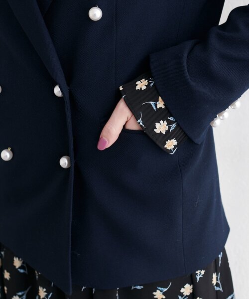 natural couture(ナチュラルクチュール)の「〈osono〉パール釦テーラードジャケット(テーラードジャケット・レディース・グレー/ネイビー/ライトベージュ・FREE)」の22枚目の写真