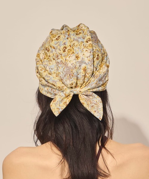 arth(アース)の「arth Gold Glitter Head Wrap / アース(ヘアバンド・レディース・ブラック/イエロー・FREE)」の17枚目の写真