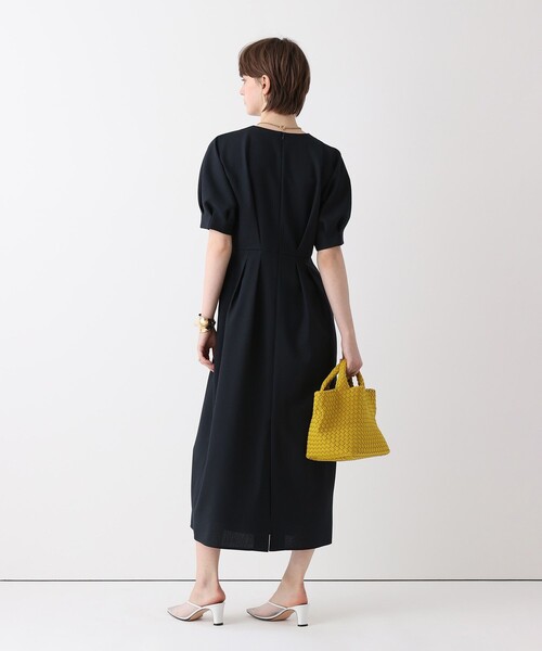 allureville(アルアバイル)の「リネンライクタッキングワンピース(ワンピース・レディース・ネイビー/グリーン/アイボリー・2/1)」の7枚目の写真