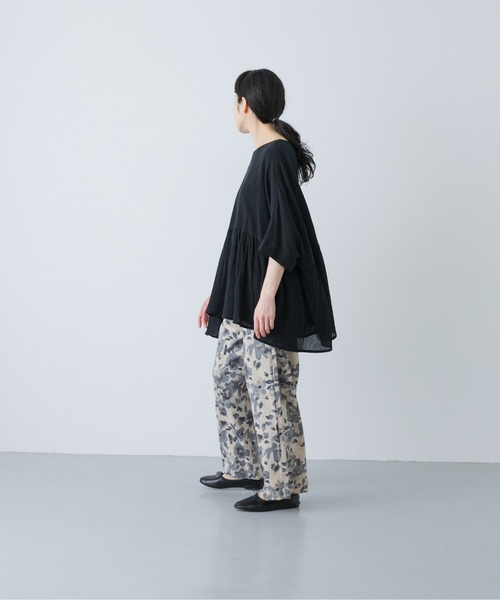 かぐれ（カグレ）の「コットンクレープギャザーブラウス（Tシャツ/カットソー・レディース・ブラック/アイボリー・FREE）」の8枚目の写真