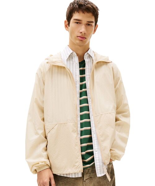 tommy jeans(トミー ジーンズ)の「シグネチャーロゴウィンドブレーカー(ナイロンジャケット・メンズ・ブラック/アイボリー・X-LARGE/LARGE/SMALL/MEDIUM)」の2枚目の写真