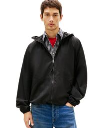 TOMMY JEANS｜トミー ジーンズ（メンズ）のナイロンジャケット通販