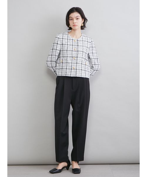 Mila Owen（ミラオーウェン）の「クロップド金釦コンパクトツイードジャケット（ノーカラージャケット・レディース・ホワイト/ダークブラウン/ピンク・0/1）」の13枚目の写真