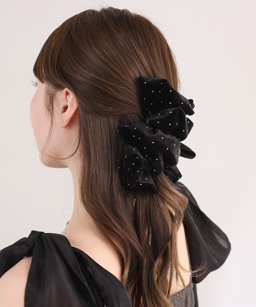 one after another NICE CLAUP(ワンアフターアナザーナイスクラップ)の「【Eliane Collection】キラキラベロアクリップ(バレッタ/ヘアクリップ・レディース・ピンク/ブラック/アイボリー・FREE)」の4枚目の写真