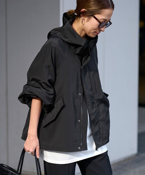 FRAMeWORK(フレームワーク)の「≪追加≫リネンPLタッサーフードショートブルゾン 3(マウンテンパーカー・レディース・キャメル/アイボリー/ブラック・36/38)」の14枚目の写真