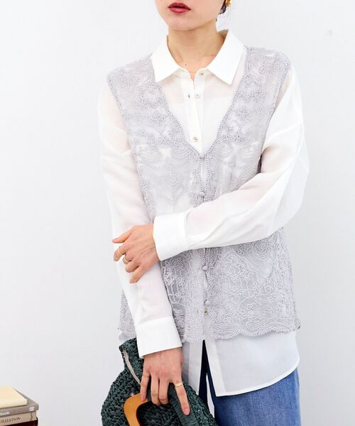 le.coeur blanc（ルクールブラン）の「TORRAZZO DONNAエンブロイダリーレースベスト（ベスト・レディース・チャコールグレー/ライトグレー/ホワイト・38）」の3枚目の写真