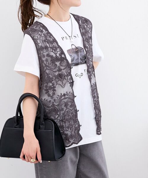 le.coeur blanc（ルクールブラン）の「TORRAZZO DONNAエンブロイダリーレースベスト（ベスト・レディース・チャコールグレー/ライトグレー/ホワイト・38）」の7枚目の写真