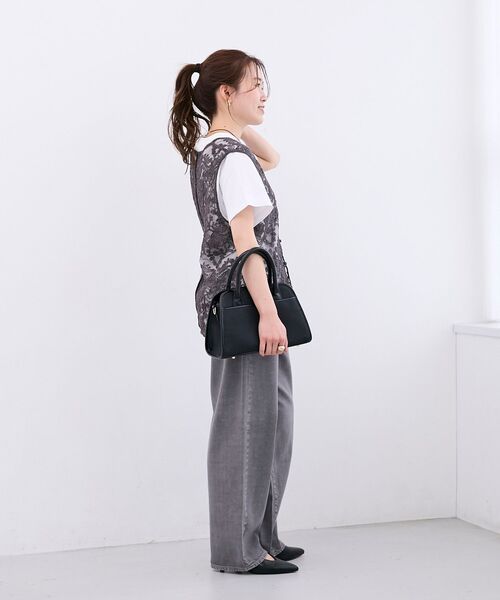 le.coeur blanc（ルクールブラン）の「TORRAZZO DONNAエンブロイダリーレースベスト（ベスト・レディース・チャコールグレー/ライトグレー/ホワイト・38）」の10枚目の写真