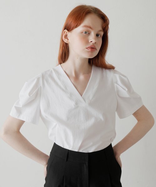 PAUL&ALICE(ポール&アリス)の「PUFF V NECK TEE / WHITE(Tシャツ/カットソー・レディース・ホワイト・FREE)」の1枚目の写真