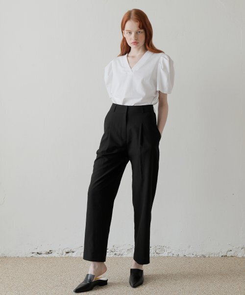 PAUL&ALICE(ポール&アリス)の「PUFF V NECK TEE / WHITE(Tシャツ/カットソー・レディース・ホワイト・FREE)」の2枚目の写真