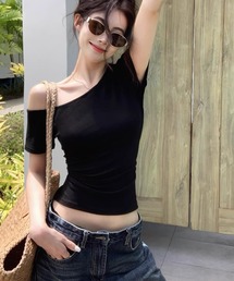 ワンショルダークロップド丈半袖Tシャツ