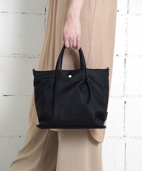 Legato Largo(レガートラルゴ)の「"02"≪Legato Largo≫肩楽 2ポケット ナイロン 2WAY ショルダーバッグ(ショルダーバッグ・レディース・ベージュ/ネイビー/ブラック/グレー/ライトブラウン・ONE SIZE)」の13枚目の写真