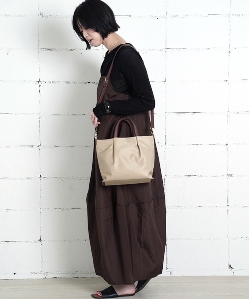 Legato Largo(レガートラルゴ)の「"02"≪Legato Largo≫肩楽 2ポケット ナイロン 2WAY ショルダーバッグ(ショルダーバッグ・レディース・ベージュ/ネイビー/ブラック/グレー/ライトブラウン・ONE SIZE)」の20枚目の写真