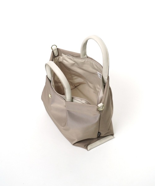 Legato Largo(レガートラルゴ)の「"02"≪Legato Largo≫肩楽 2ポケット ナイロン 2WAY ショルダーバッグ(ショルダーバッグ・レディース・ベージュ/ネイビー/ブラック/グレー/ライトブラウン・ONE SIZE)」の8枚目の写真