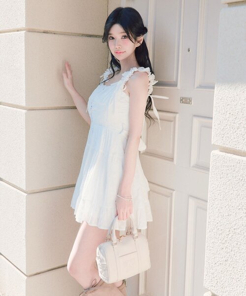 OLIVE des OLIVE（オリーブデオリーブ）の「Saxe Flower Stroll ミニワンピース（ワンピース・レディース・オフホワイト/サックスブルー・FREE）」の5枚目の写真