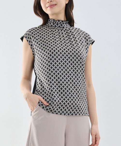 NARACAMICIE(ナラカミーチェ)の「【NARACAMICIE】モロッカンプリントコンビハイネックトップス(Tシャツ/カットソー・レディース・ライトブラウン/ブラウン/ブラック・M)」の2枚目の写真
