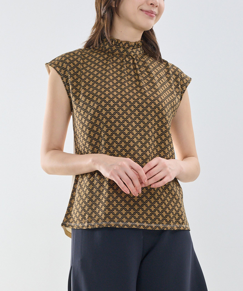 NARACAMICIE(ナラカミーチェ)の「【NARACAMICIE】モロッカンプリントコンビハイネックトップス(Tシャツ/カットソー・レディース・ライトブラウン/ブラウン/ブラック・M)」の6枚目の写真