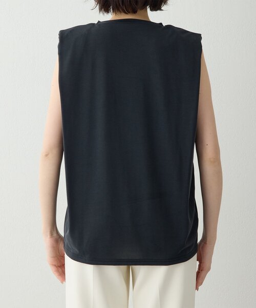 Whim Gazette(ウィムガゼット)の「フィブリルショルダータックプルオーバー(Tシャツ/カットソー・レディース・グレイッシュベージュ/ブラック/チャコールグレー・FREE)」の16枚目の写真