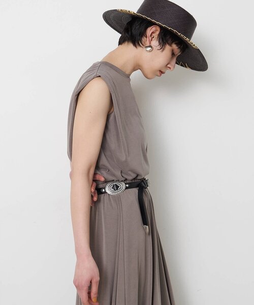 Whim Gazette(ウィムガゼット)の「フィブリルショルダータックプルオーバー(Tシャツ/カットソー・レディース・グレイッシュベージュ/ブラック/チャコールグレー・FREE)」の10枚目の写真