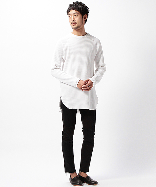 BEAMS(ビームス)の「BEAMS / リペア デニムパンツ(デニムパンツ・メンズ・ブラック/サックスブルー/インディゴブルー・SMALL/LARGE/MEDIUM)」の15枚目の写真